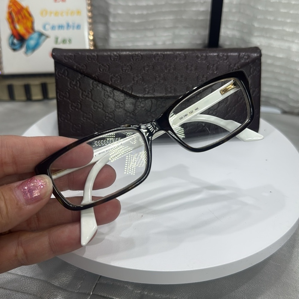 (Z6) Gucci unisex glasses in white and leopard print, with case - Picture 10 of 16
